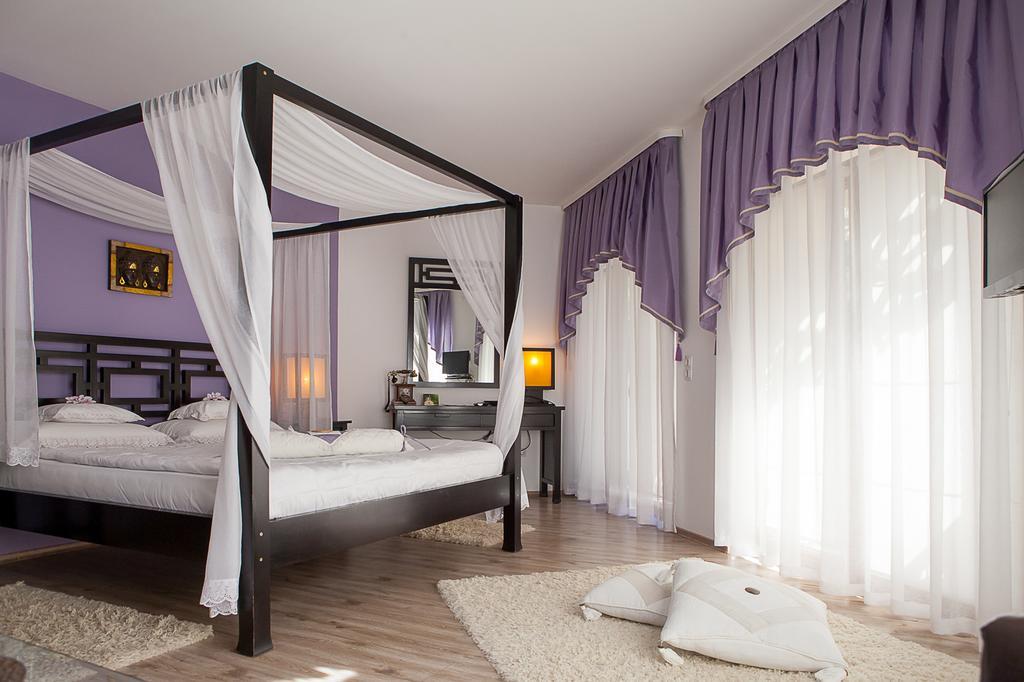 Familly Art Hotel Nirvana Shumen Bilik gambar