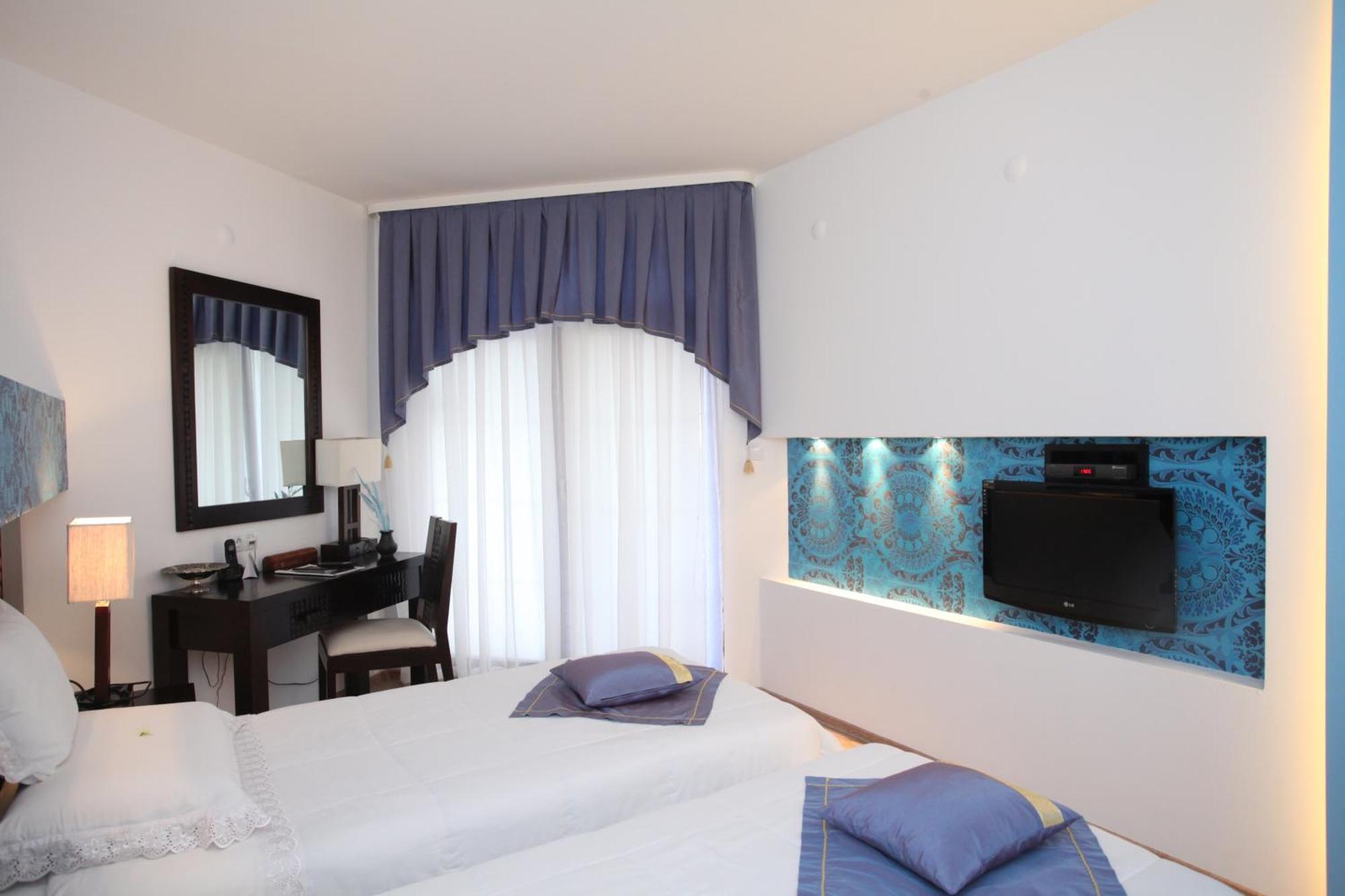 Familly Art Hotel Nirvana Shumen Luaran gambar