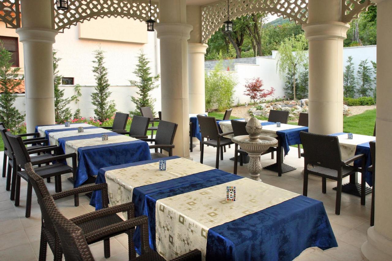 Familly Art Hotel Nirvana Shumen Luaran gambar